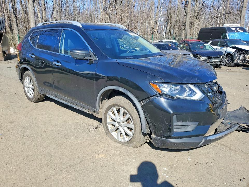 2018 Nissan Rogue sv