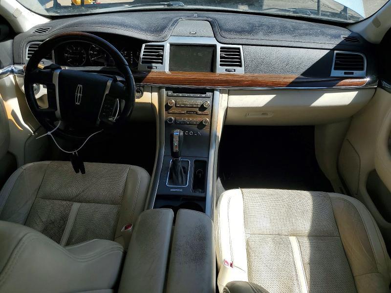 2010 Lincoln Townhouse MKS