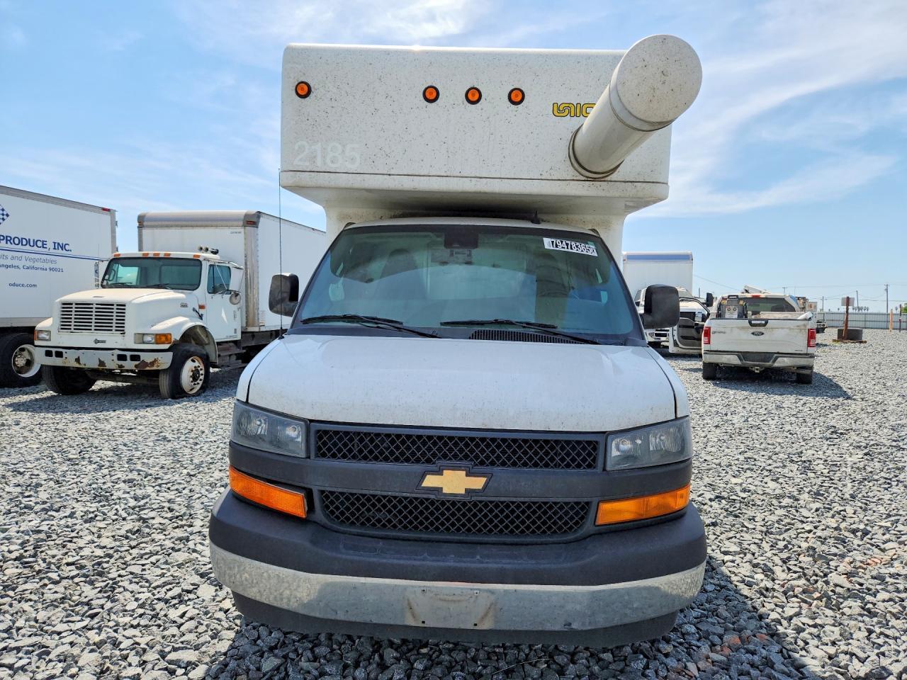 2021 Chevrolet Express BOX Truck