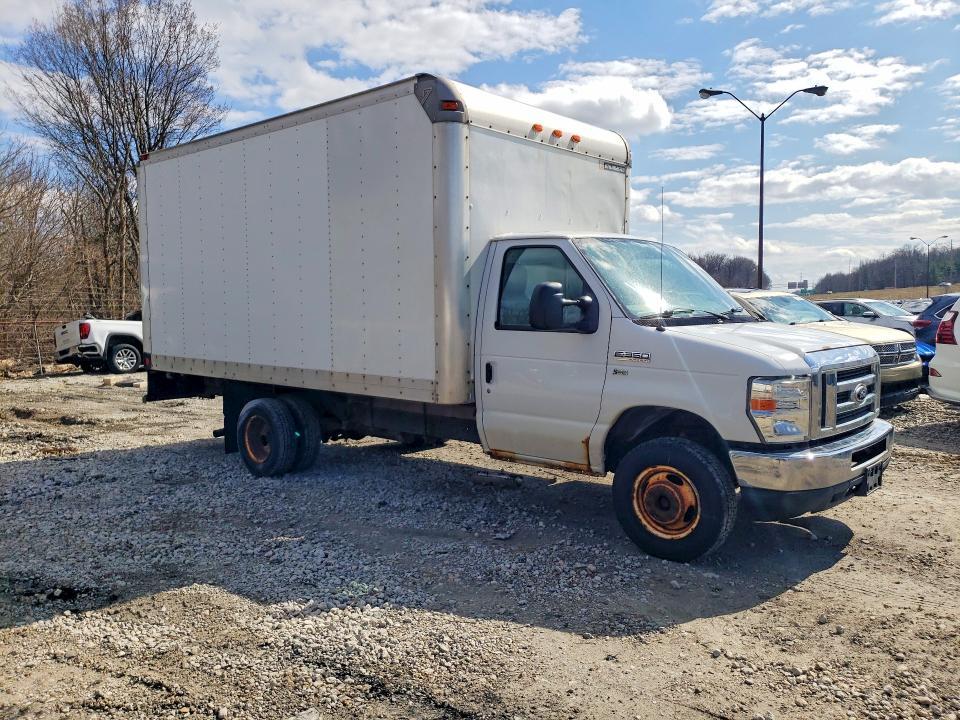 2014 Ford E350 BOX Truck