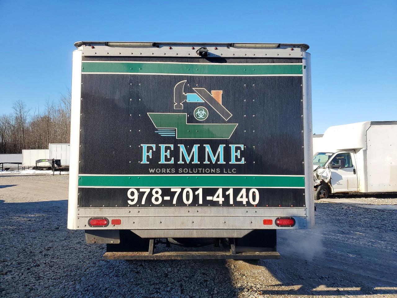 2022 Ford Transit BOX Truck