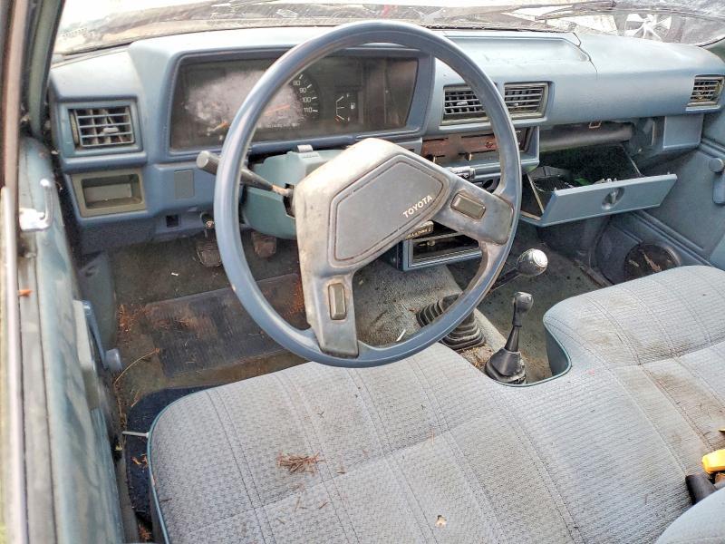 1988 Toyota Pickup Deluxe