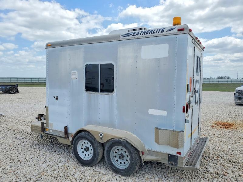 2000 Featherlite Mfg Inc 2000 Featherlite Fiber Optic Splicing Trailer