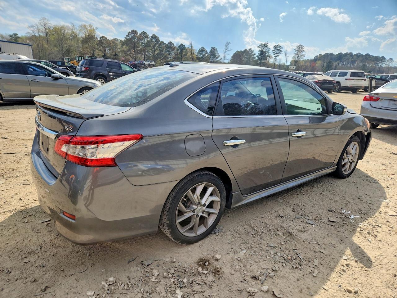 2015 Nissan Sentra sr