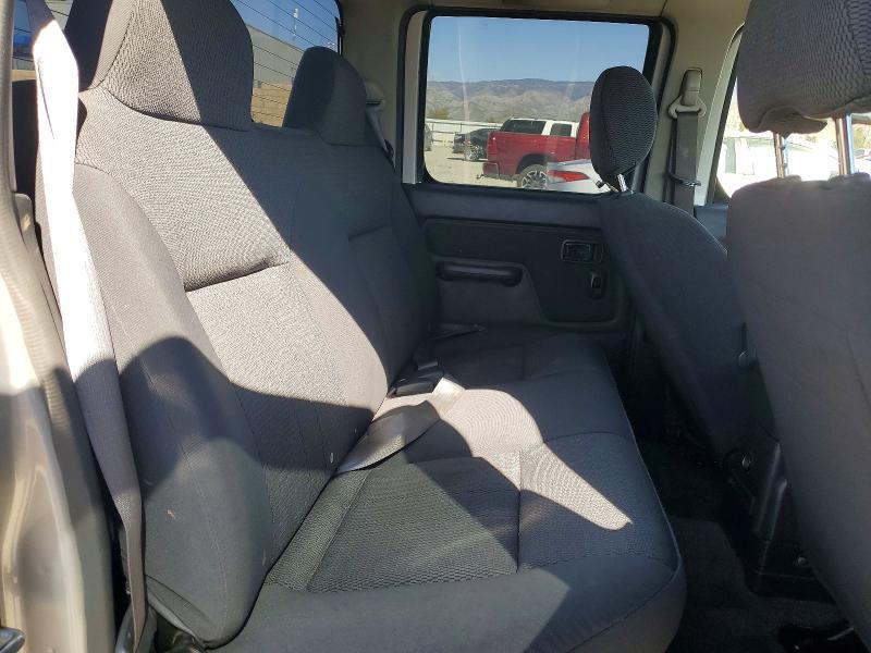 2004 Nissan Frontier XE-V6