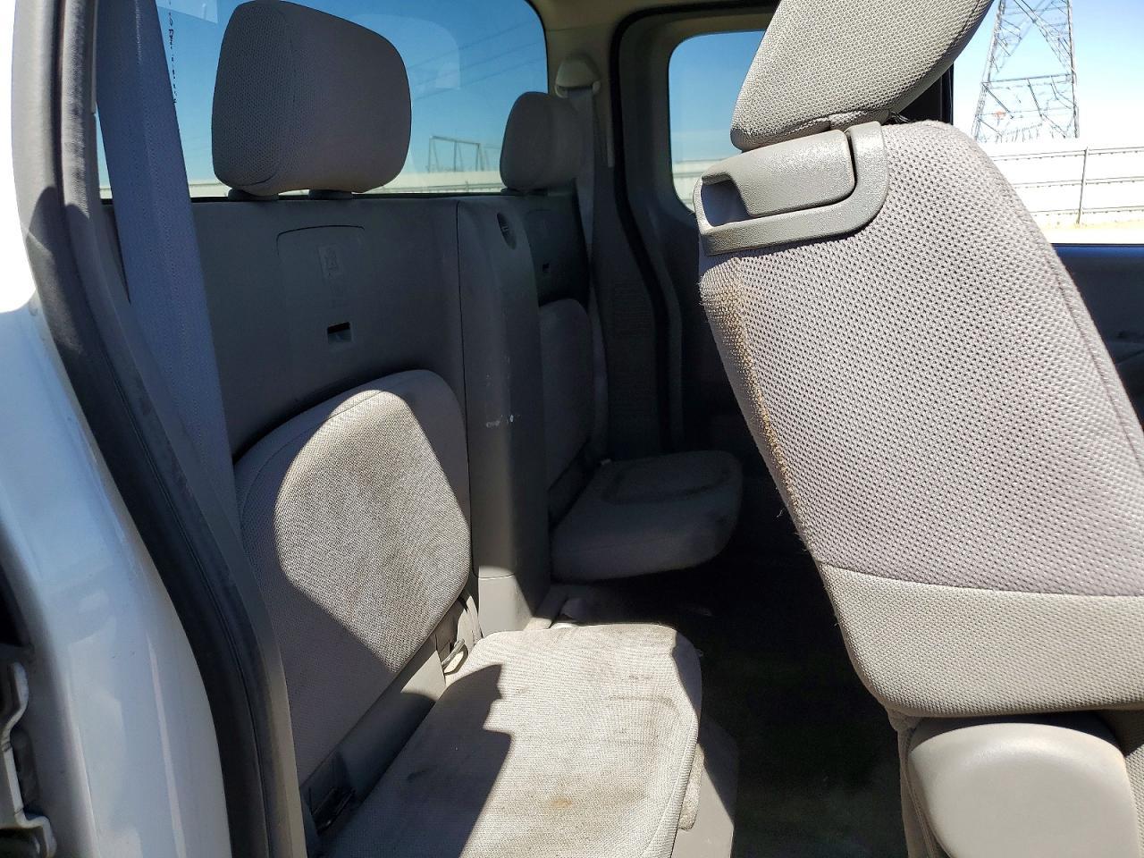 2013 Nissan Frontier S