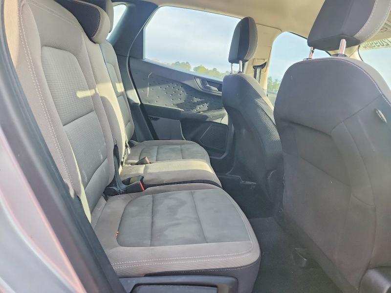 2020 Ford Escape s
