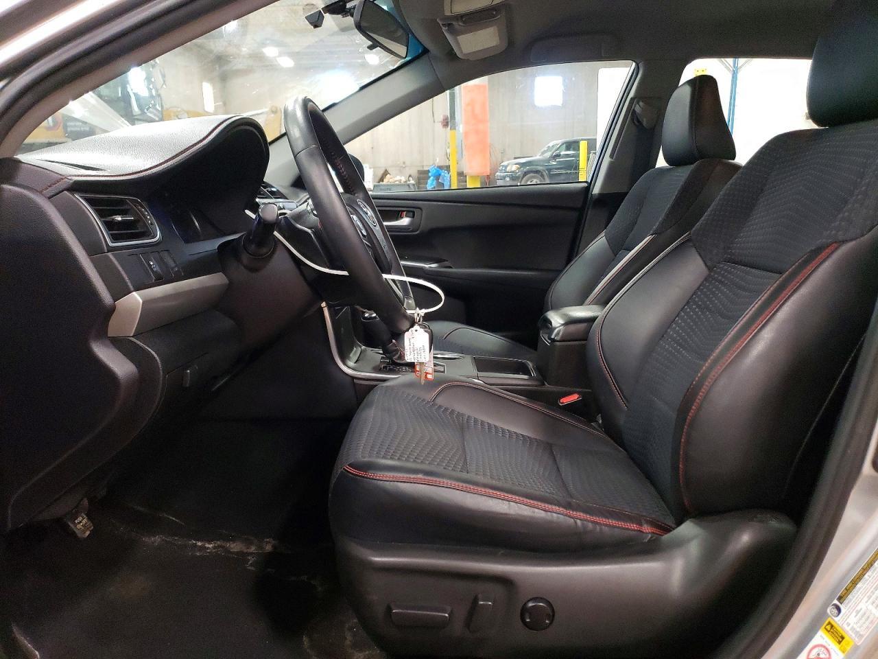 2015 Toyota Camry se