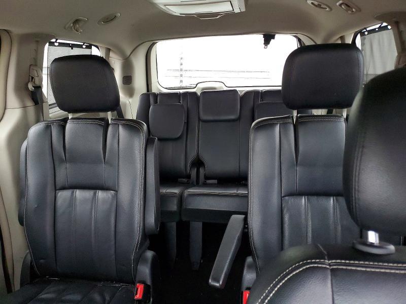 2013 Chrysler Town & Country Touring