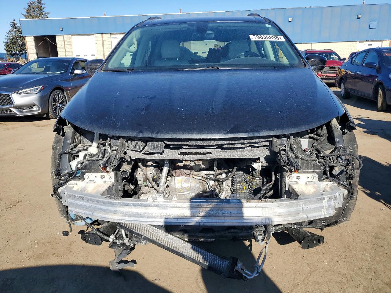 2017 Chrysler Pacifica Touring l