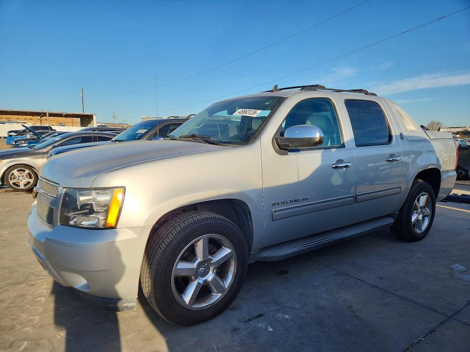 2013 Chevrolet Avalanche LS