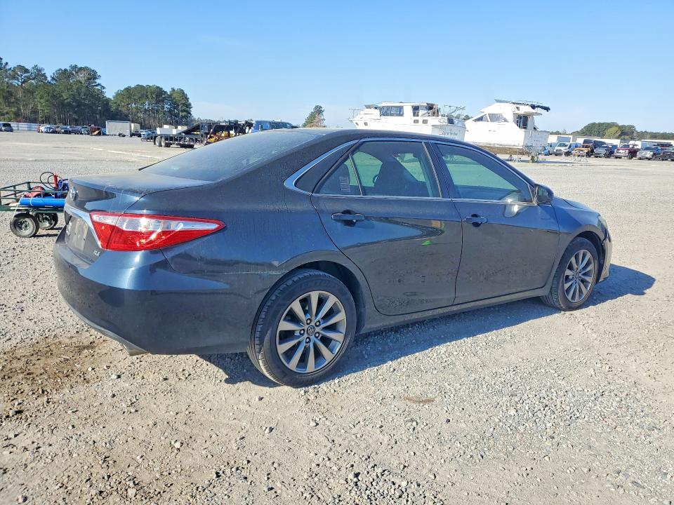 2016 Toyota Camry xle