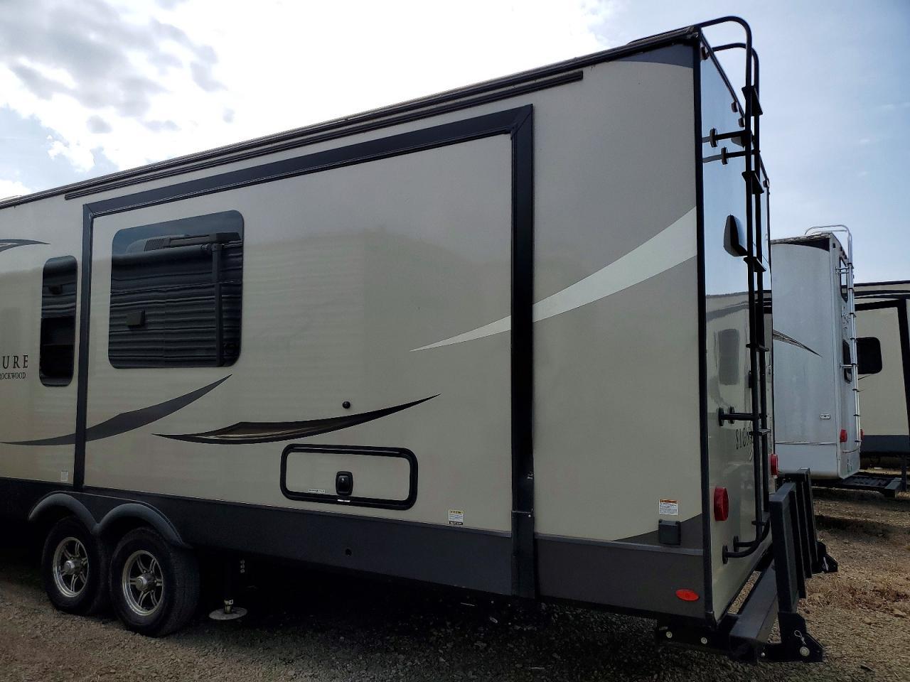 2020 Forest River Signature Camper