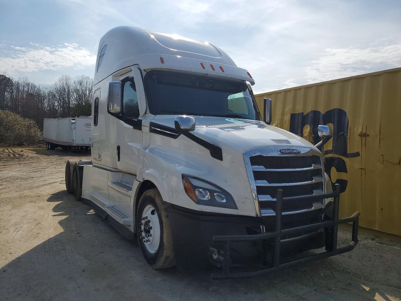 2022 Freigliner 2019 Freightliner Cascadia 126 Semi Truck