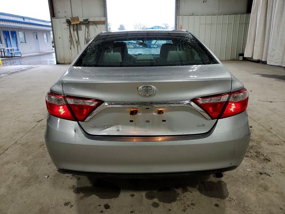 2017 Toyota Camry le