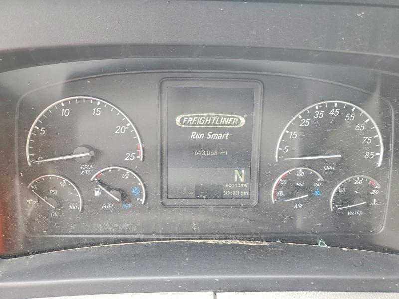 2020 Freightliner Cascadia 126