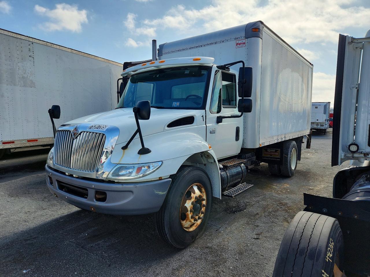 2008 International 4300 BOX Truck