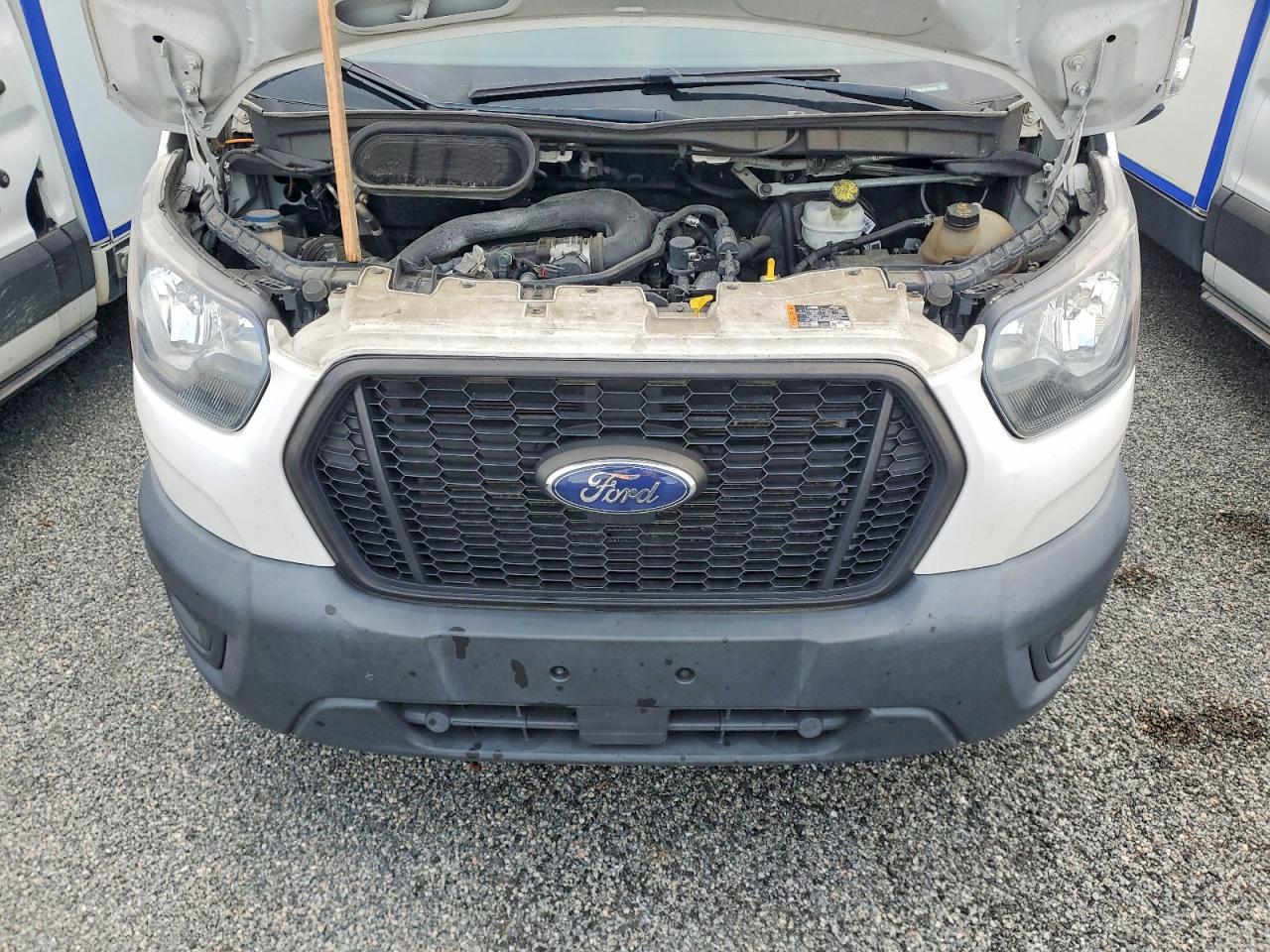 2020 Ford Transit Delivery Truck