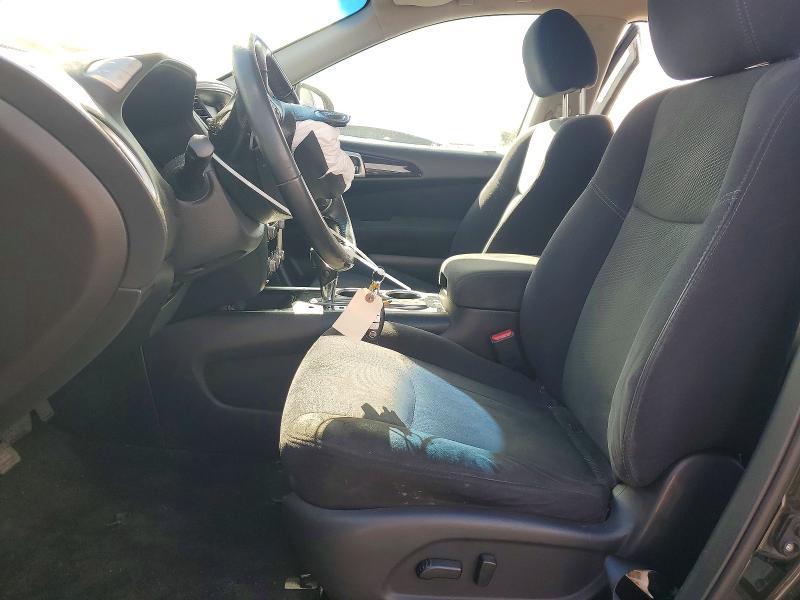 2015 Nissan Pathfinder sv