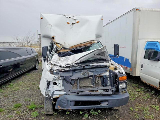 2017 Ford Econoline E450 Super Duty Cutaway Van