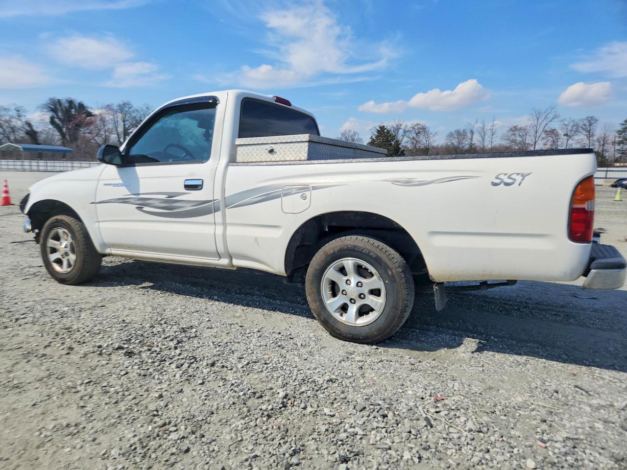 2000 Toyota Tacoma Base