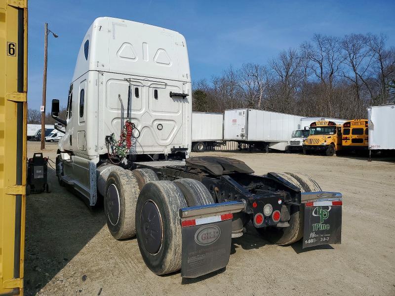 2022 Freigliner 2019 Freightliner Cascadia 126 Semi Truck