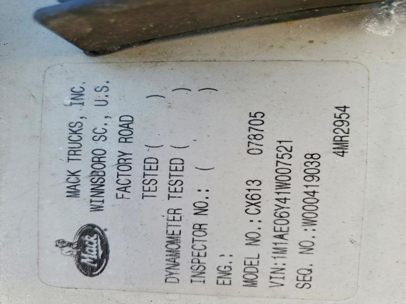 2001 Mack 600 CX600
