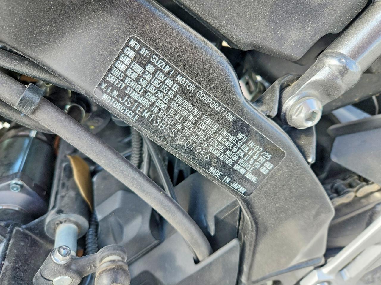 2025 Suzuki GSX800 F