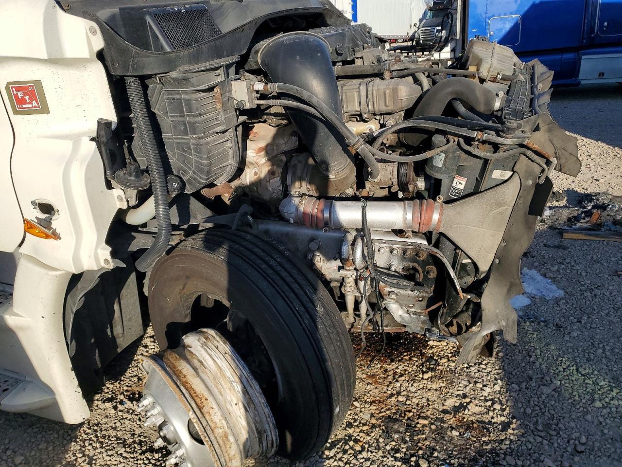 2015 Freigliner 2015 Freightliner Cascadia 1-Semi Truck