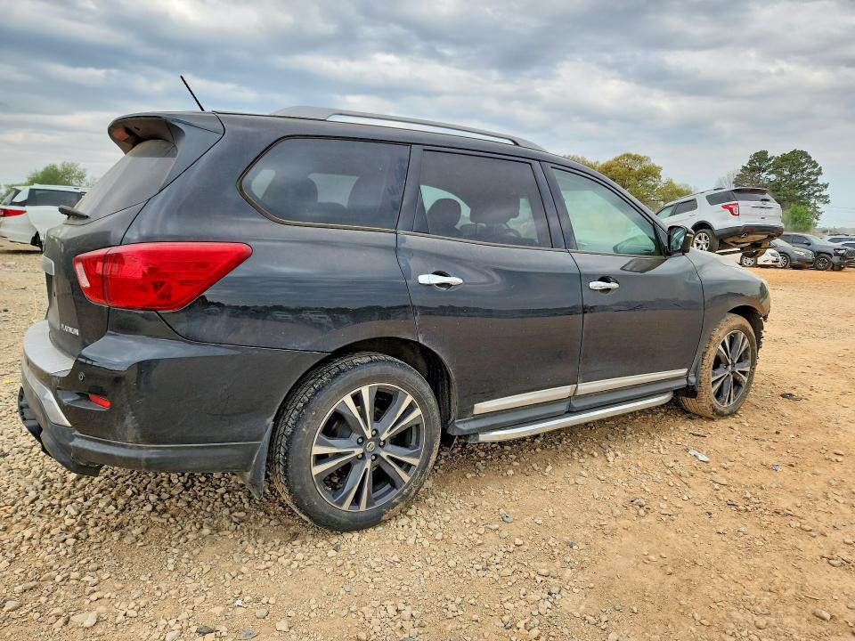 2018 Nissan Pathfinder Platinum