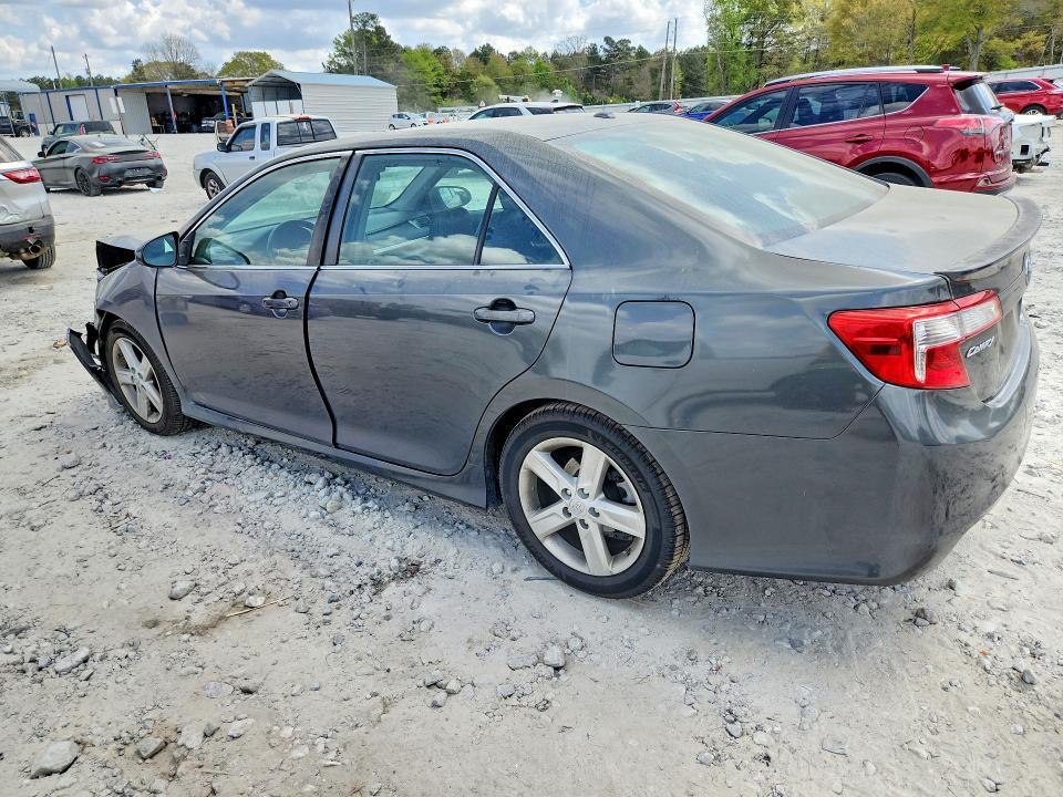 2014 Toyota Camry se