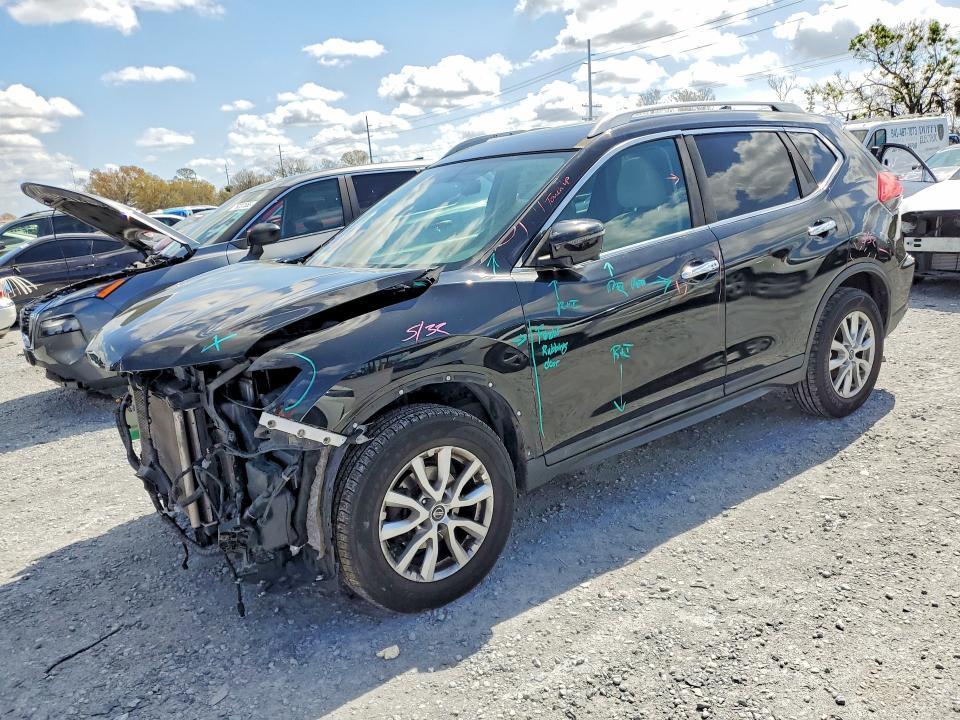 2017 Nissan Rogue sv