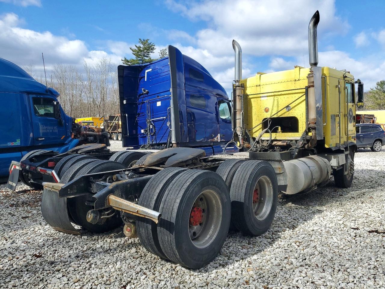 1988 Kenworth COE K100E-Truck Cab AND Chassis