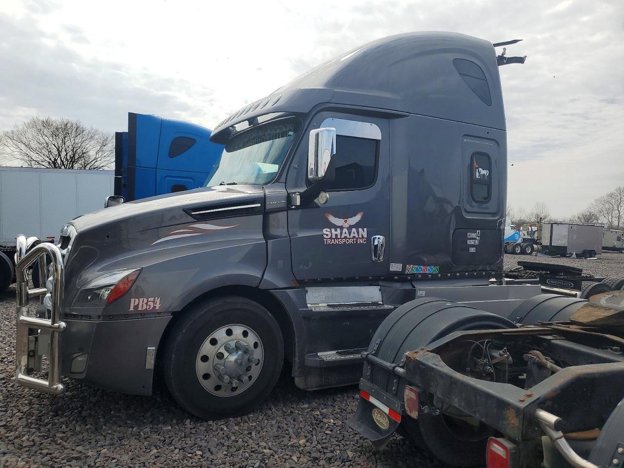 2021 Freightliner Cascadia 1-Semi Truck
