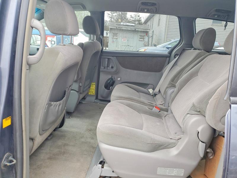 2006 Toyota Sienna le 7 Passenger