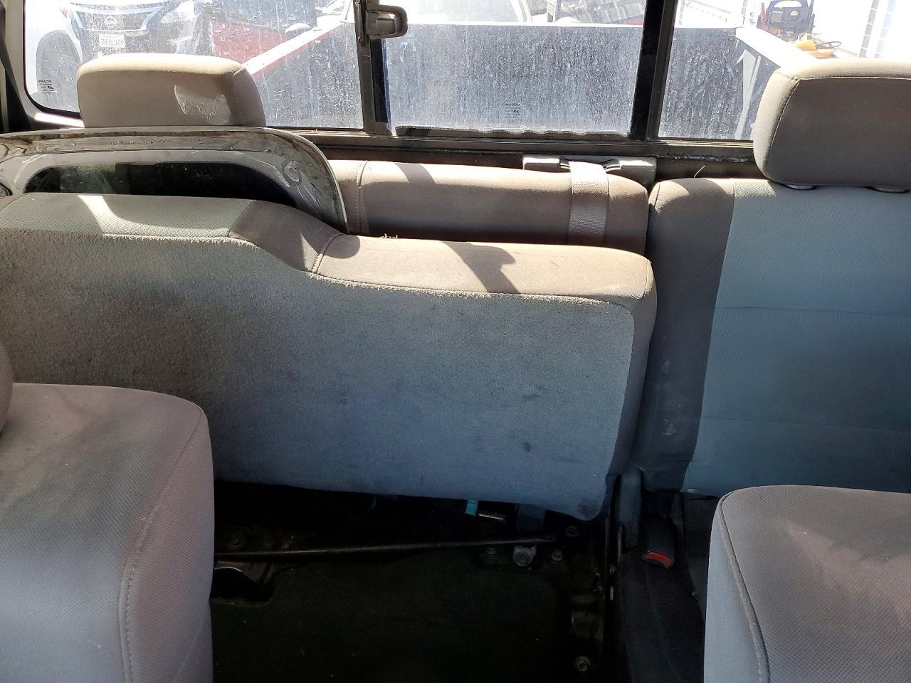 2005 Nissan Titan XE