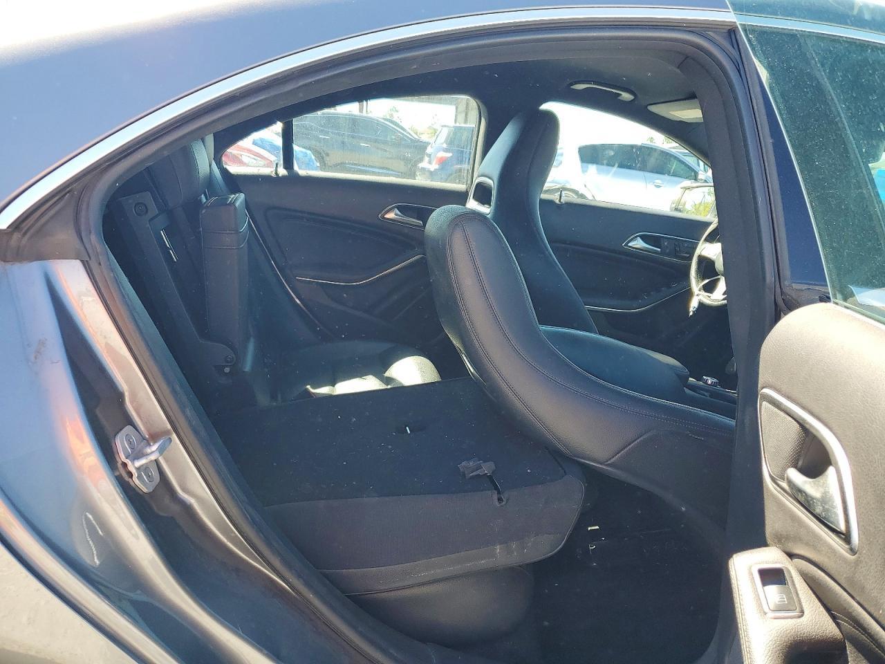 2015 Mercedes-Benz Cla 250