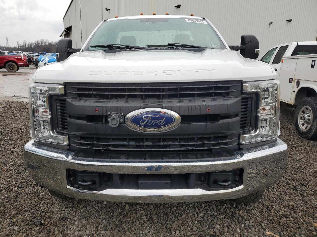 2017 Ford F250 Super Duty Utility / Service Truck