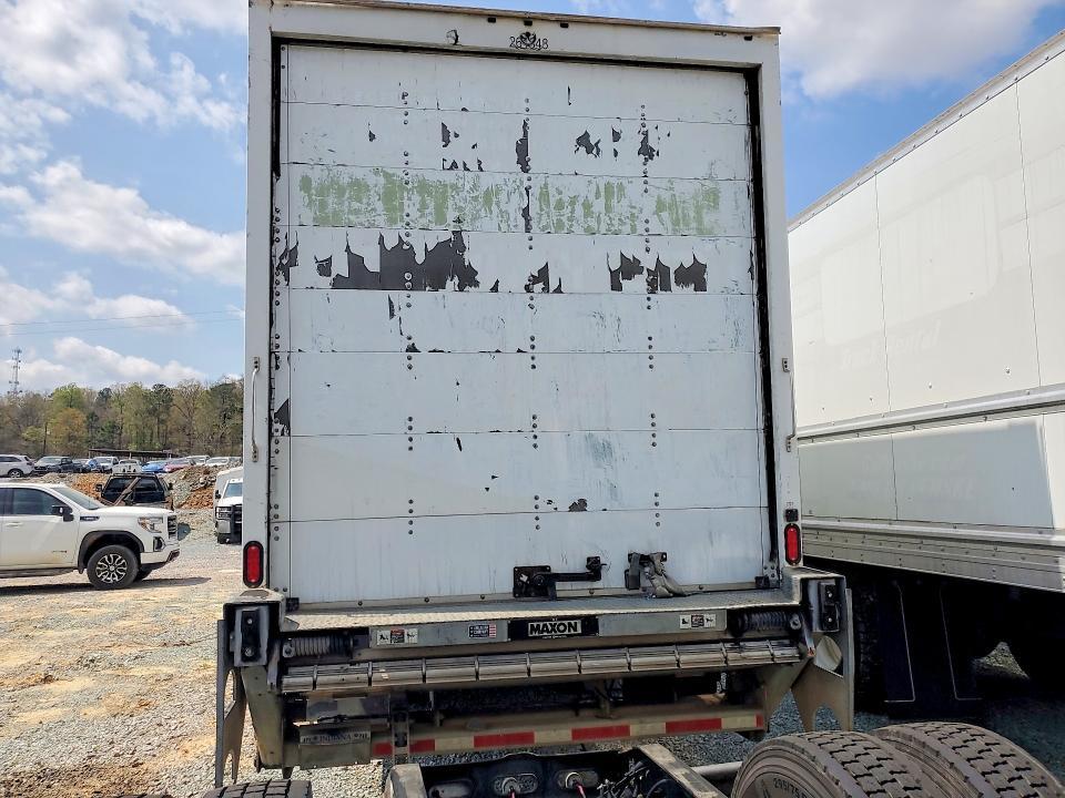 2019 Freigliner 2019 Freightliner Business Class M2 BOX Truck