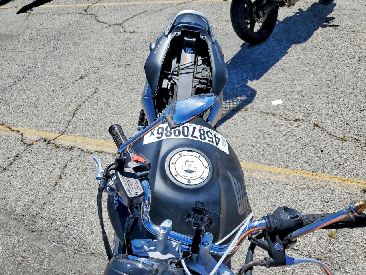 2002 Honda CB900 F