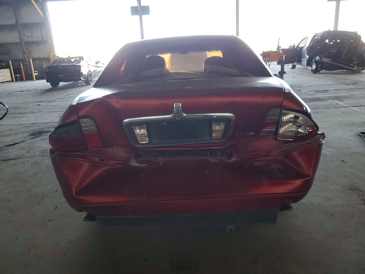 2005 Lincoln Townhouse LS