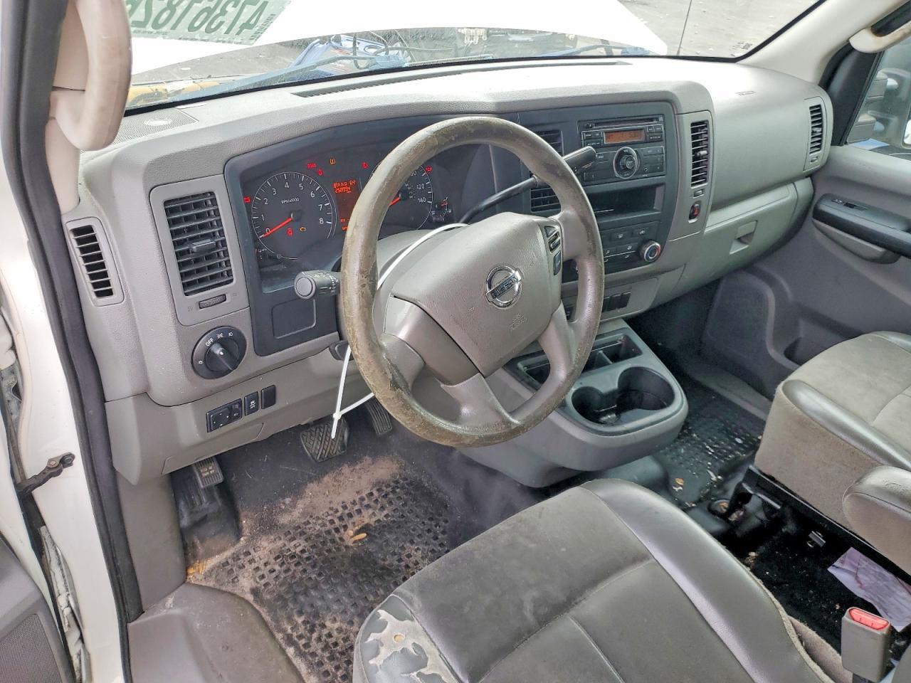 2014 Nissan NV 2500 Utility / Service Van