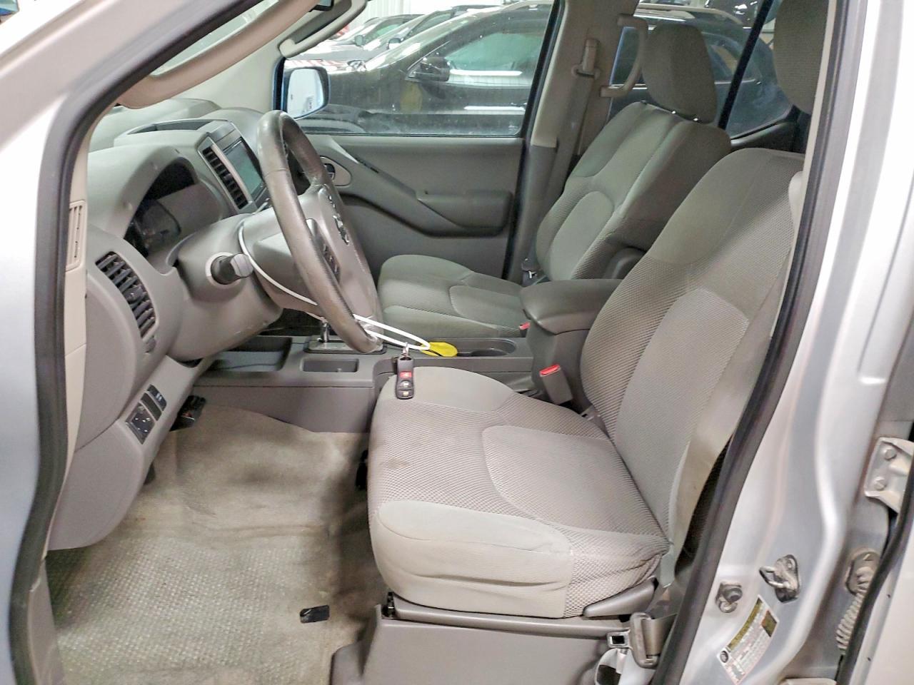 2011 Nissan Frontier S