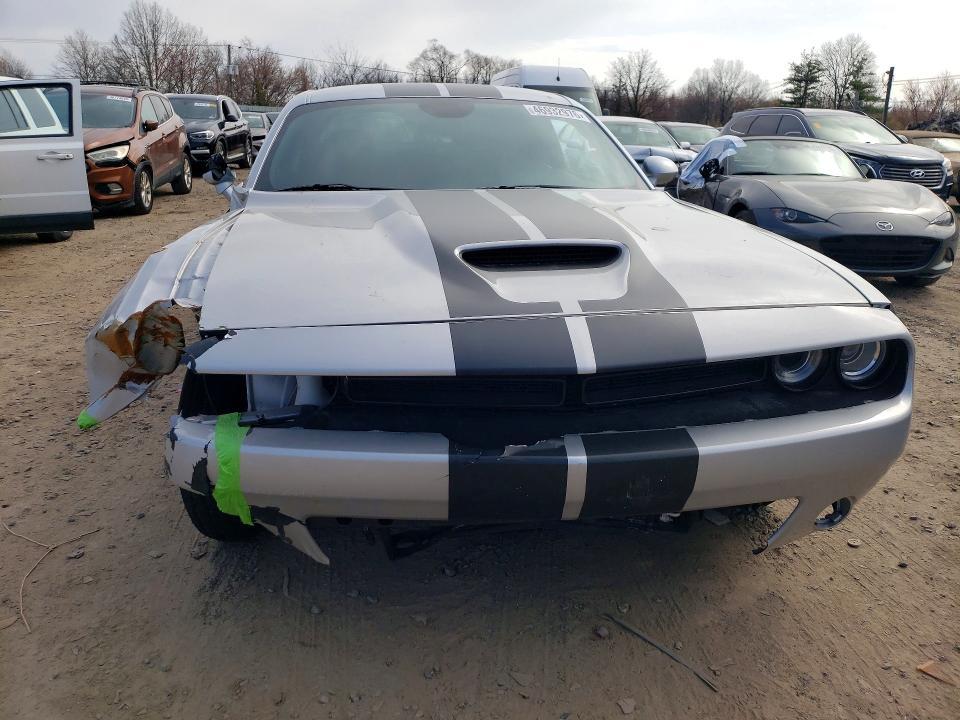 2021 Dodge Challenger r