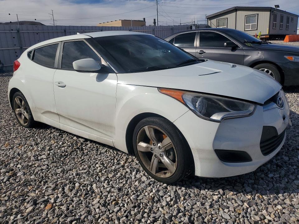 2014 Hyundai Veloster Base
