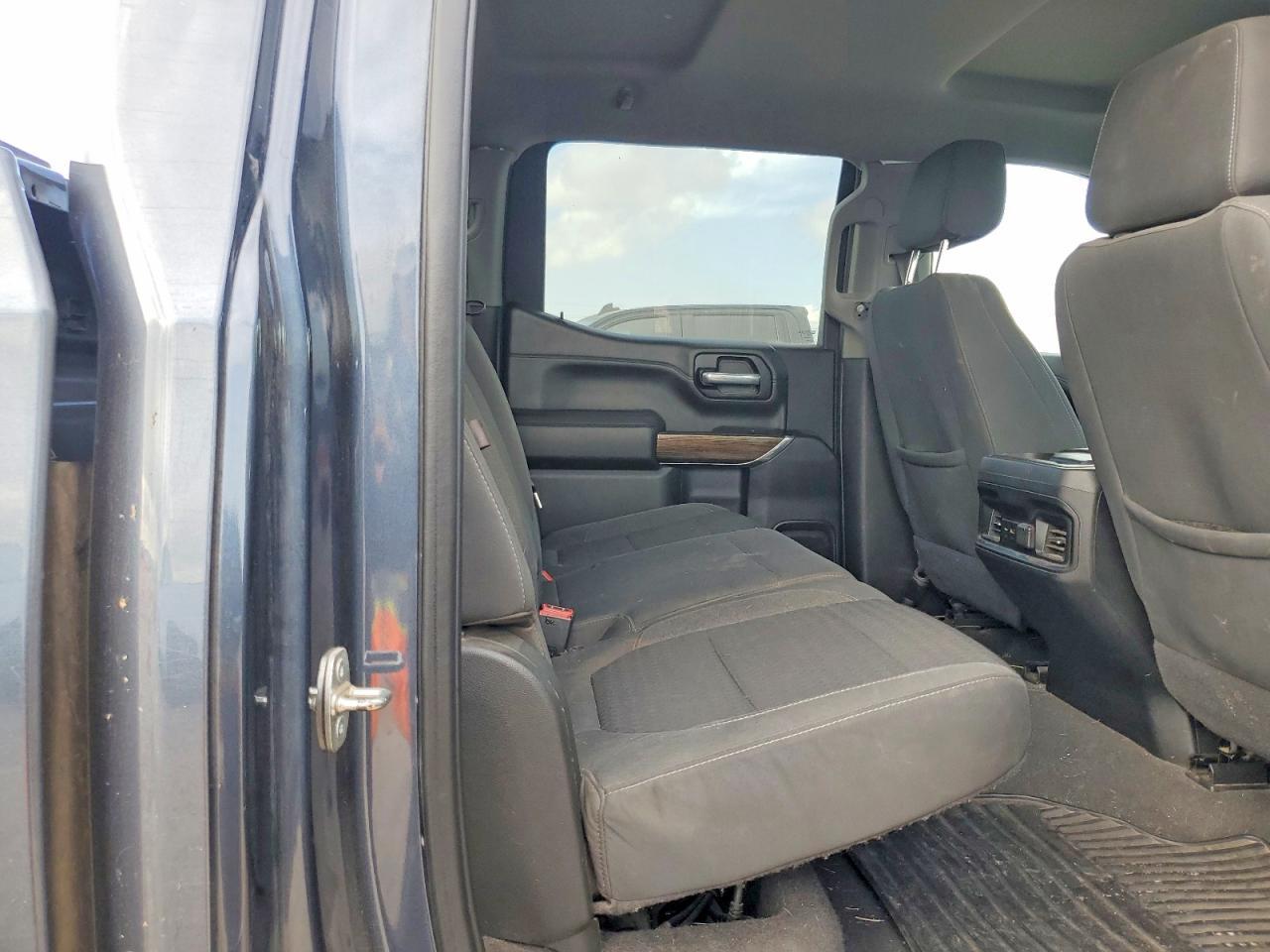 2021 Chevrolet Silverado K1500 RST