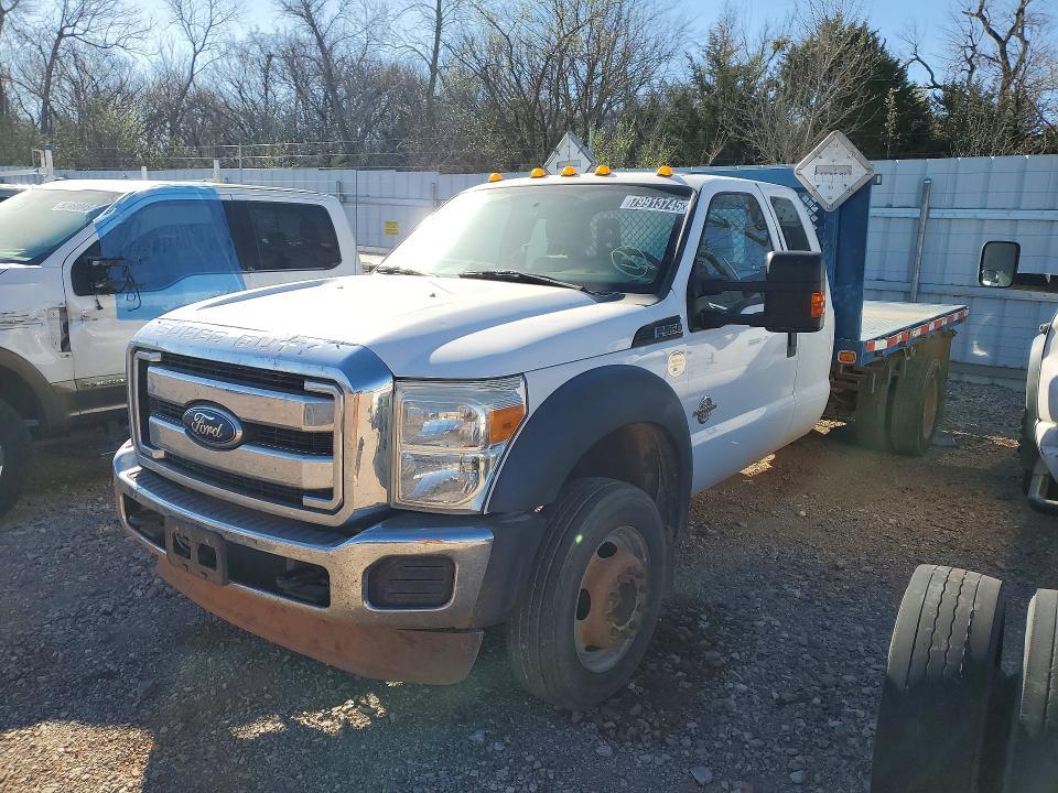 2014 Ford F550 Super Duty Flatbed Truck