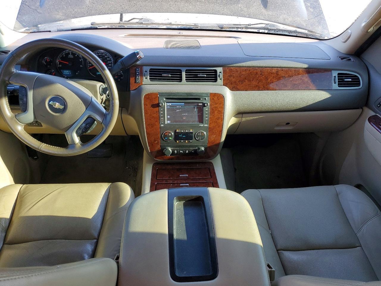 2014 Chevrolet Suburban C1500 ltz