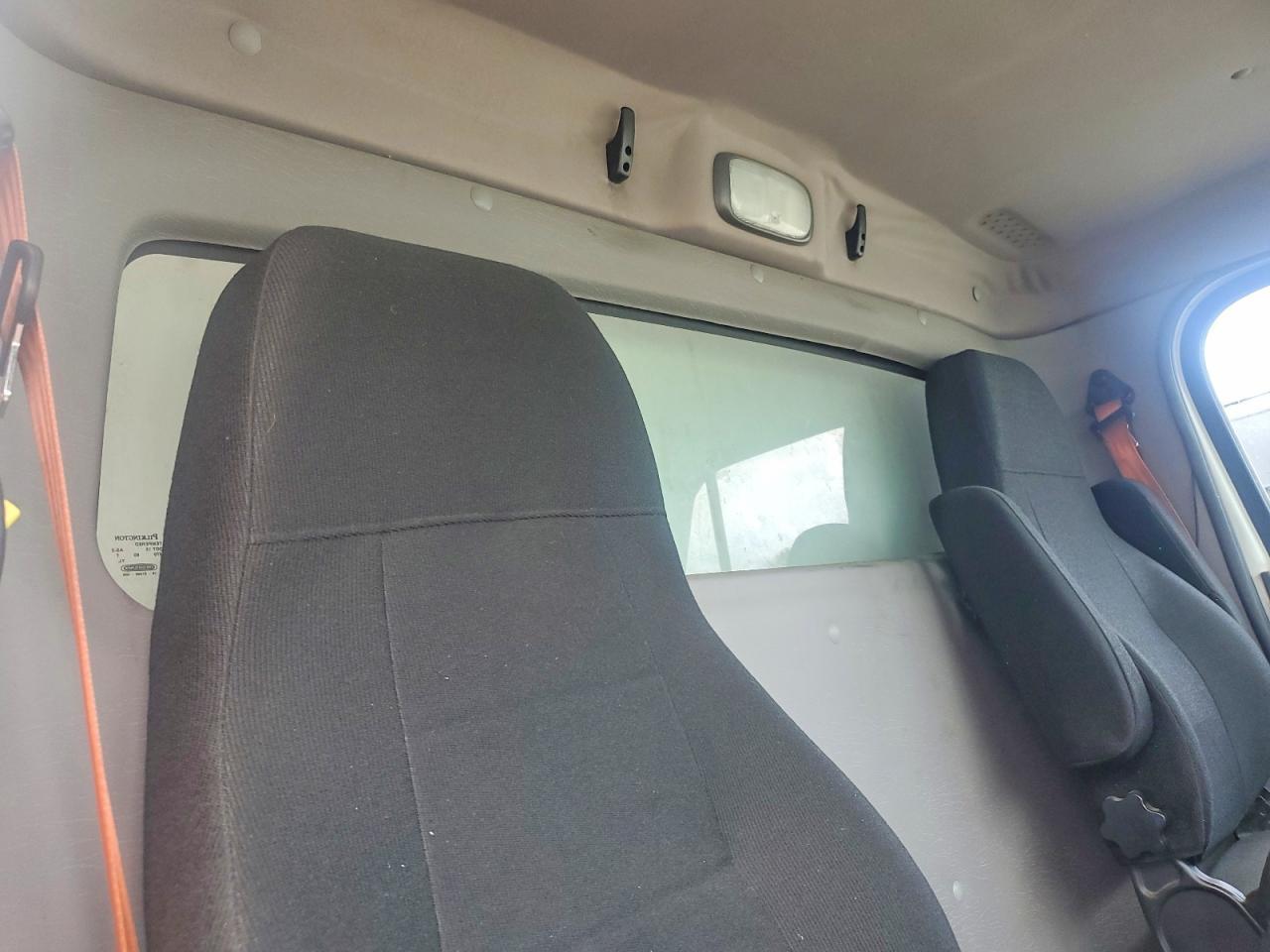 2018 Freightliner Business Class M2 Refrigerated BOX Truck