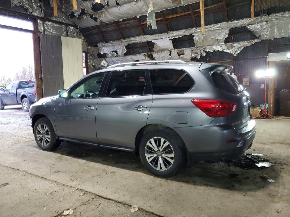 2018 Nissan Pathfinder sv